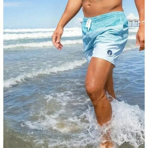 Chubbies The Whale Sharks  Board Swim Trunks Mens Size S Blue Lined Shorts